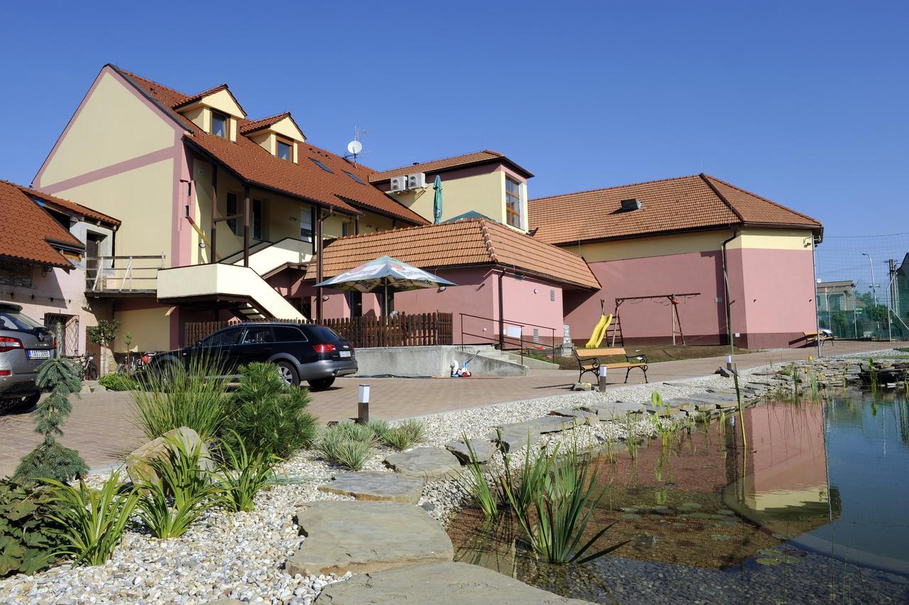 Penzion Wellness - Zlobice 3*